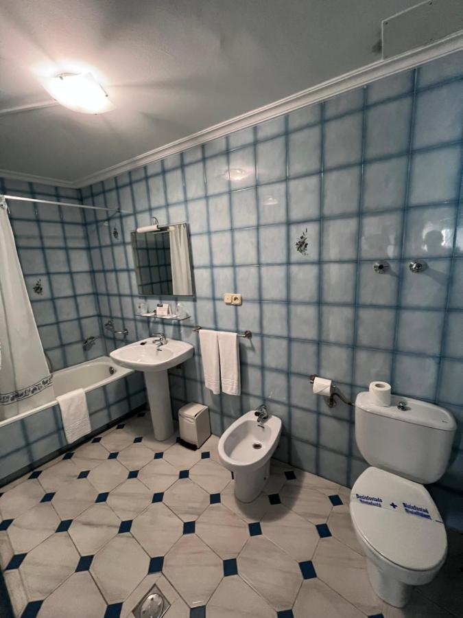 Hotel Serantes 格罗韦 外观 照片