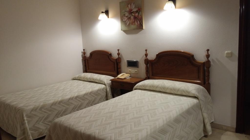 Hotel Serantes 格罗韦 外观 照片